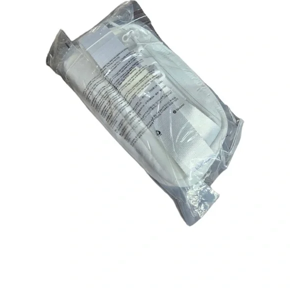 NWT Lululemon Everywhere Belt Bag 1L Wonder Puff - Picture 7 of 8